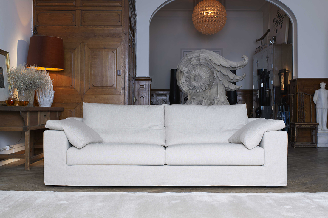 Torino-sofa-atemporal-lado-ambientada-2