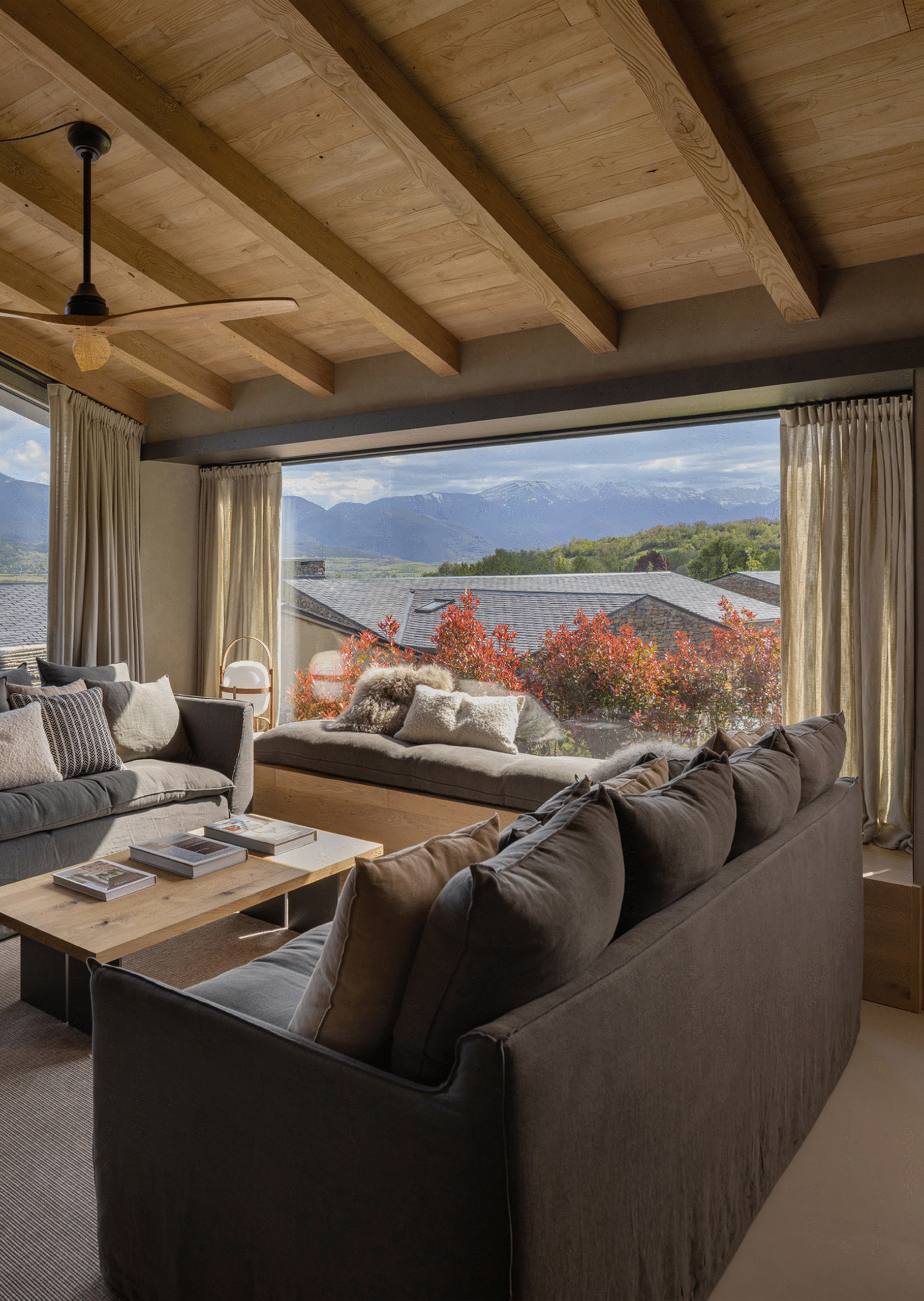 zentru-sofa-atemporal